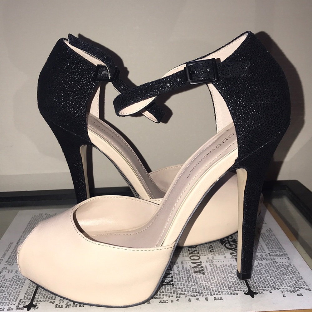 BCBG Black/Nude heels